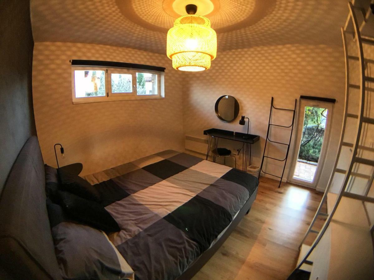 Apartma Apartment Dobrovo